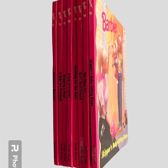 8 Barbie books - Picture 1 of 14